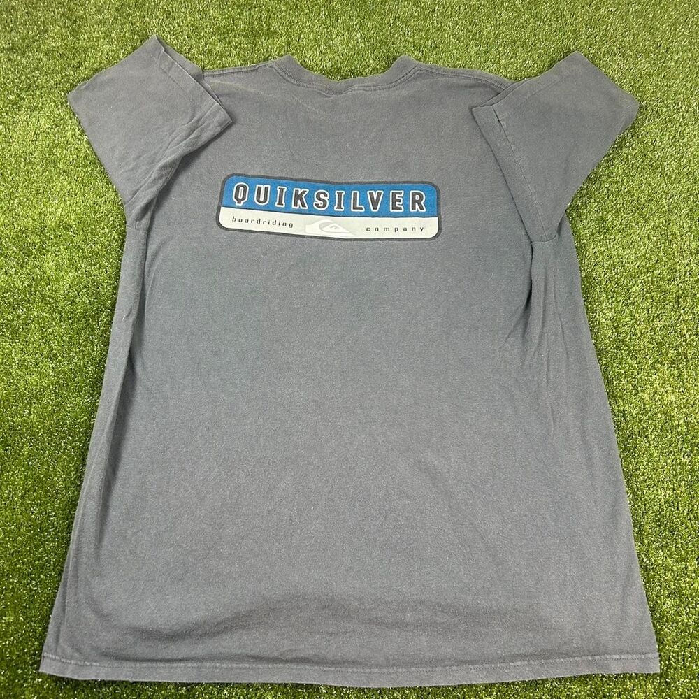 Quiksilver Men's Blue and Navy T-shirt
